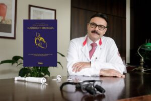Pierwszy współczesny polski podręcznik kardiochirurgii